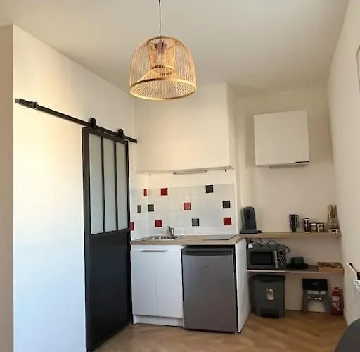 - Cosy Kaza Апартаменти